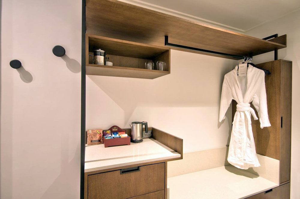 Aspen Luggage Rack and Mini Bar Reality